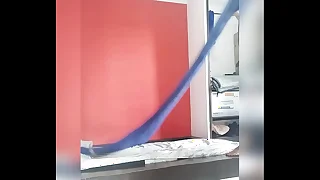 Limpando o quarto pelad&atilde;o